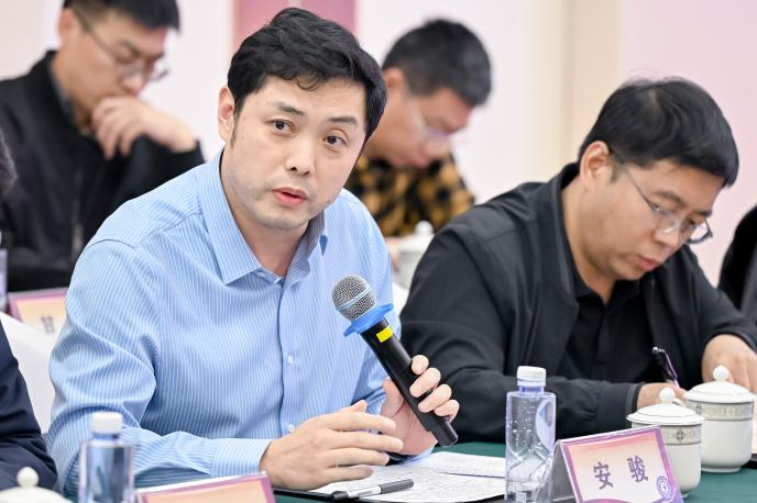 前瞻·啟迪 “出版行業(yè)按需印刷應(yīng)用前景及問題探討專題研討會”成功舉辦(圖12)